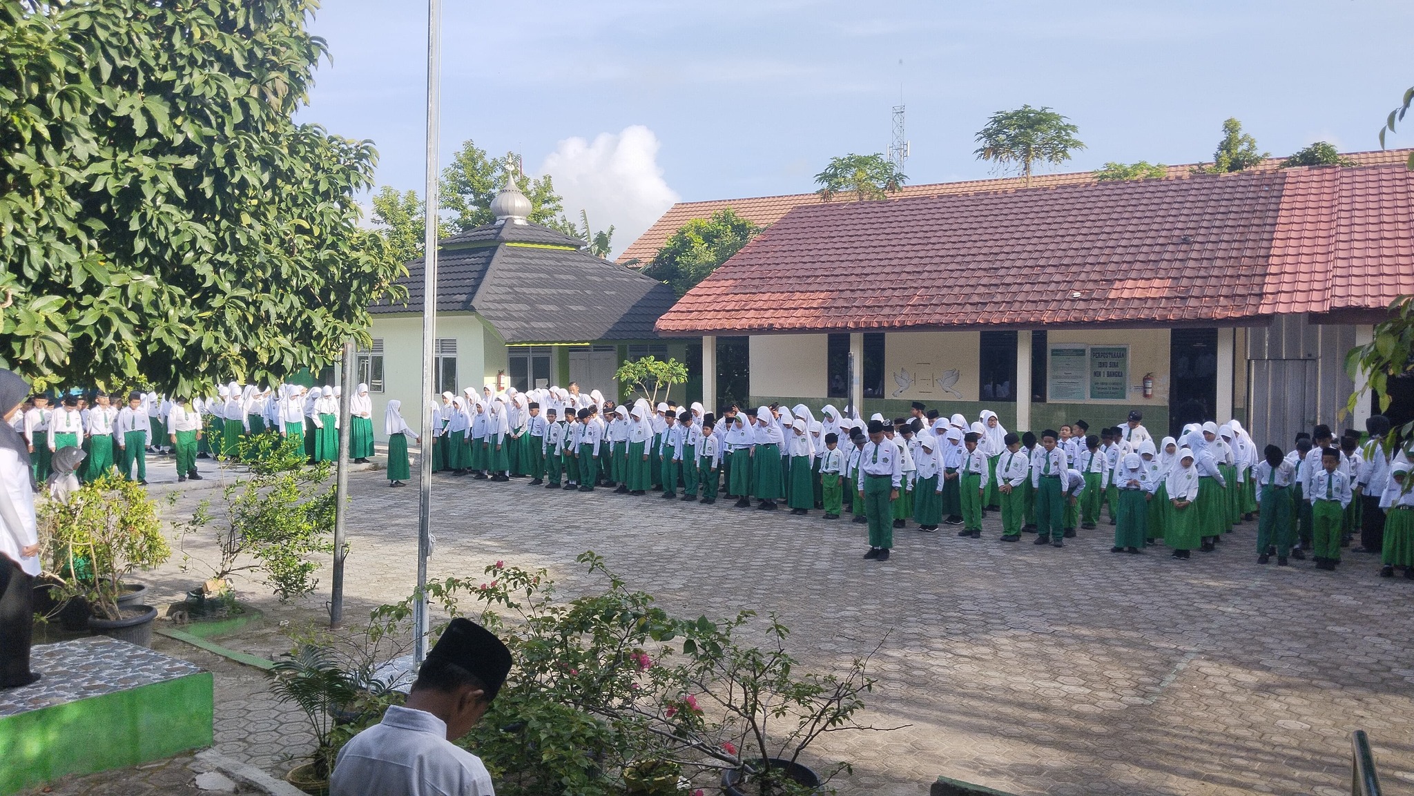upacara bendera min 1 bangka